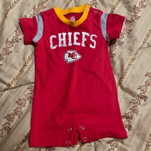 NFL Kansas City Chiefs Baby Romper Red Short Sleeve Bodysuit 6/9M Football